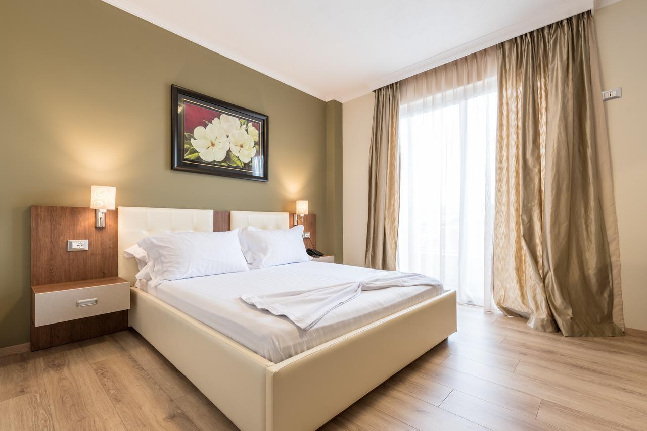 Keit Hotel Tirana Exteriör bild